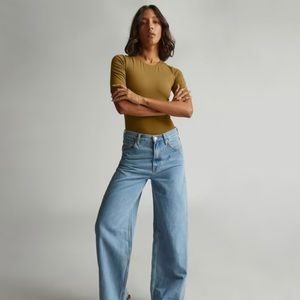 Everlane short sleeve crew neck bodysuit